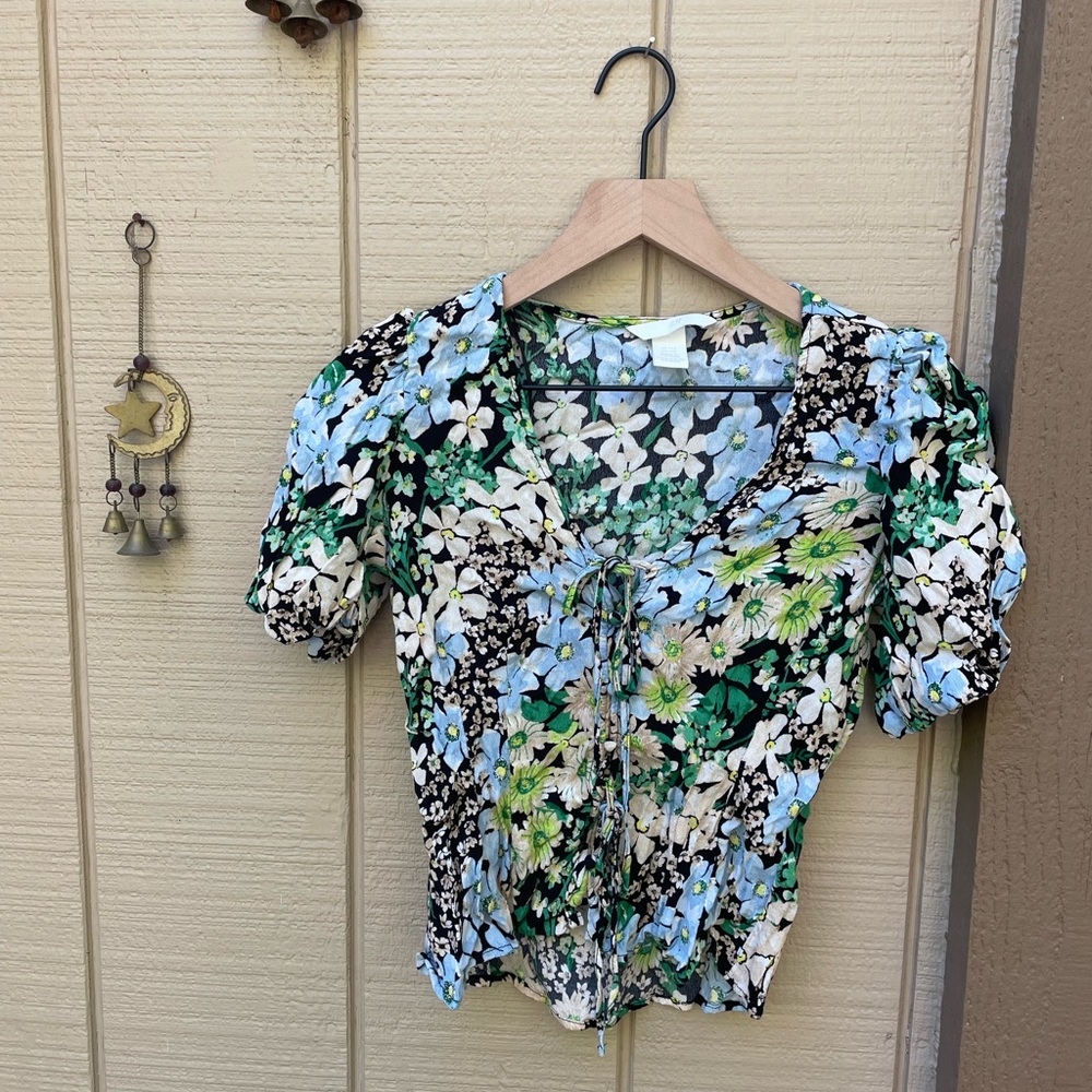 H&M Floral Puff Sleeve Tie Button Up Blouse XXS